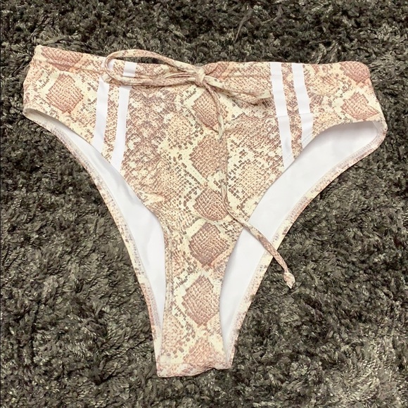 Snakeskin high waist bikini - Picture 4 of 4